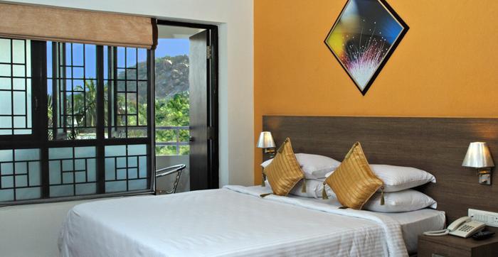 Arpanaa Hotel Tiruvannámalaj Kültér fotó
